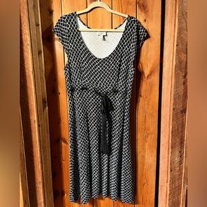 Ann Taylor LOFT Black & White Dress Size 14